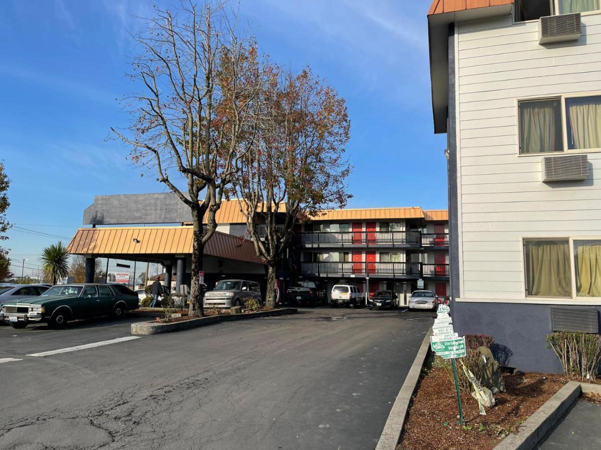 Portland Inn Екстер'єр фото