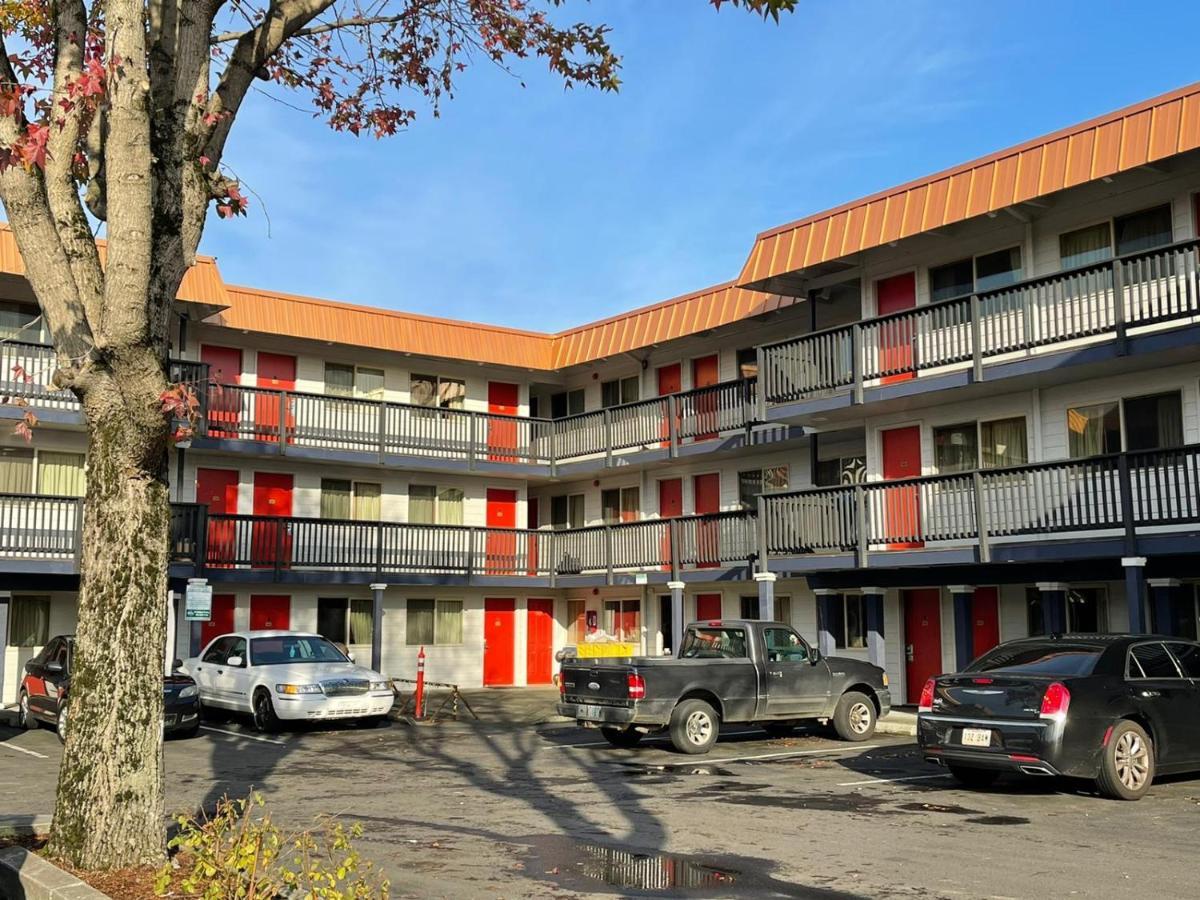 Portland Inn Екстер'єр фото