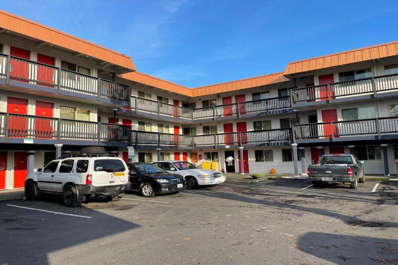 Portland Inn Екстер'єр фото