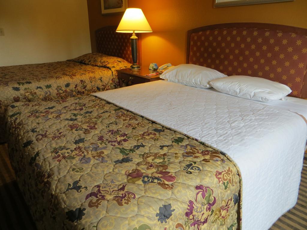 Portland Inn Екстер'єр фото